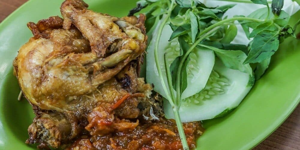 Pecel Lele dan Ayam Lamongan