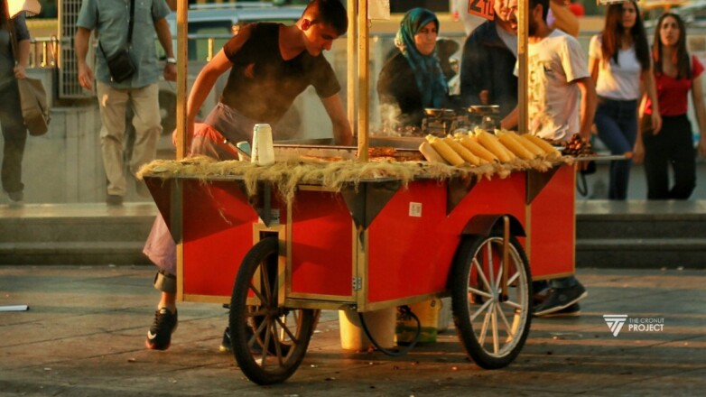 Makanan yang laris di Pinggir Jalan